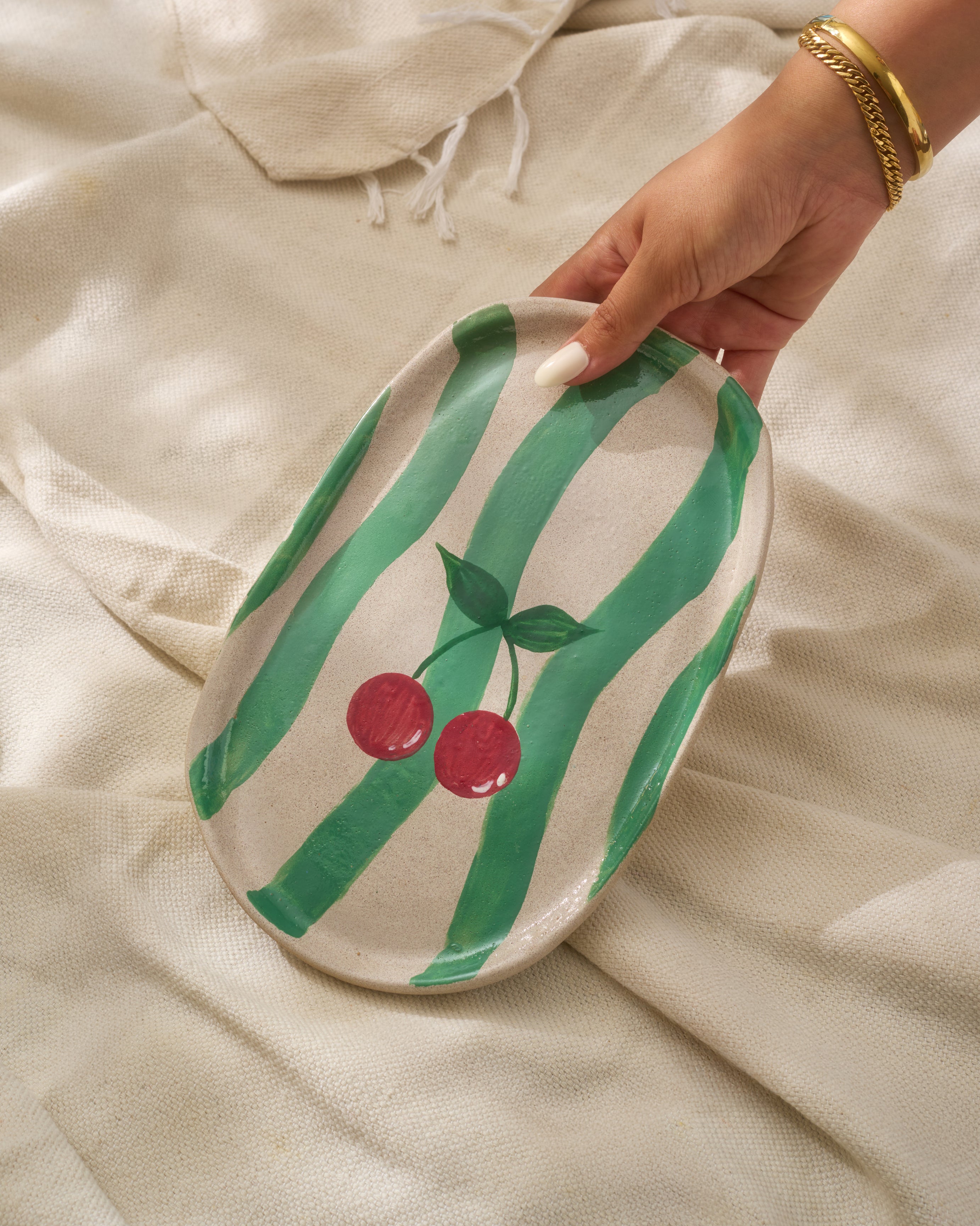 Cherry Pop Oval Plate🍒